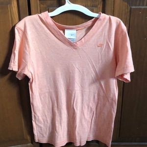 NIKE tee never worn